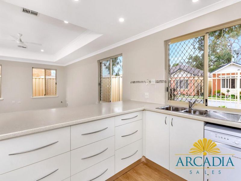 ARCADIA WATERS MANDURAH - Light & Bright, Carol 02 Design