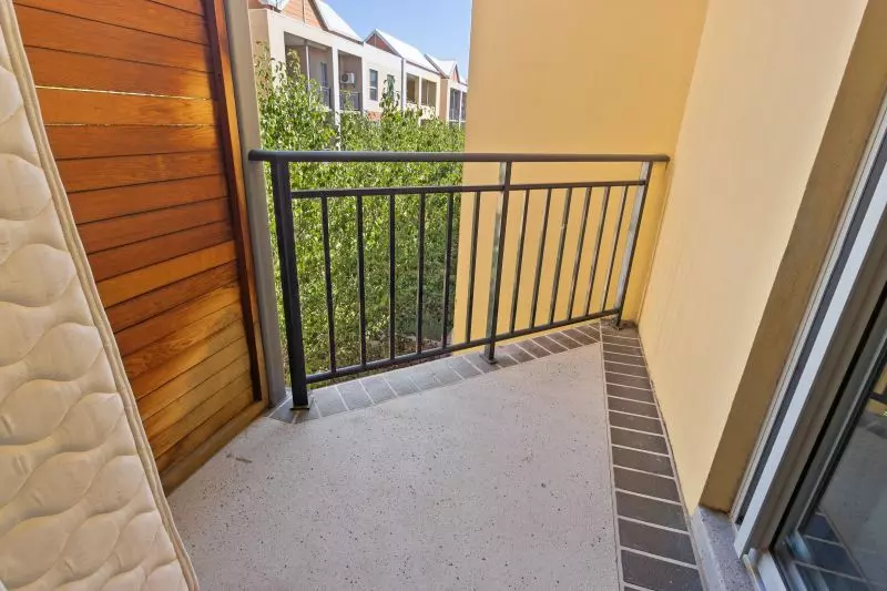 Central Living & Resort Style!