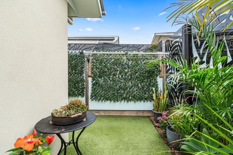 Beautifully Presented Home with Waterway Views