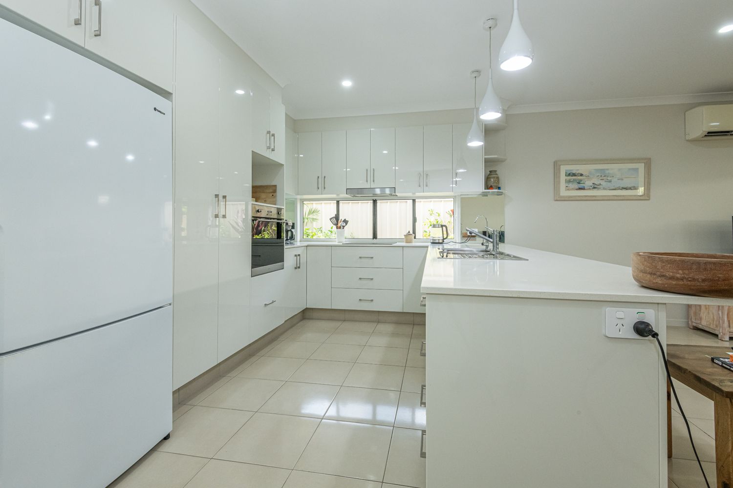 Stylish Living in a Prime Lifestyle Setting 