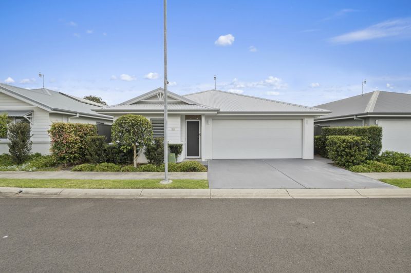 Pristine Comfort with Private Bushland Outlook