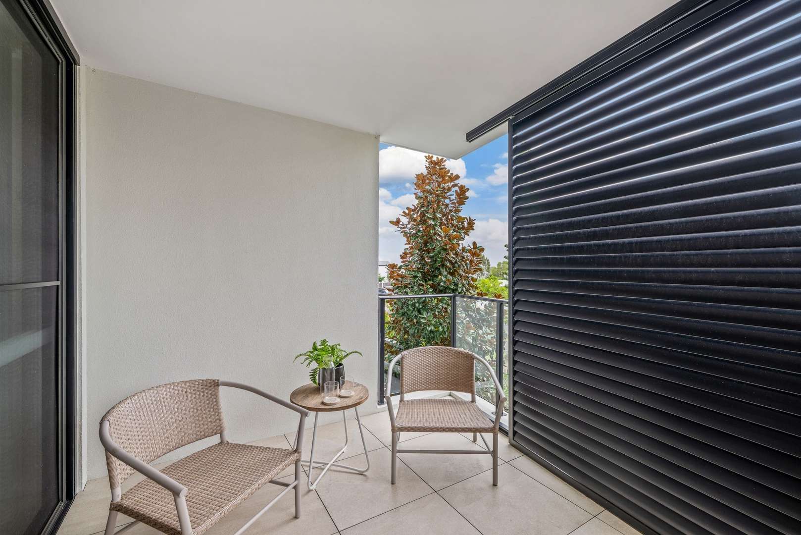 2 Bed + 2 Bath + Study Nook Apartment 