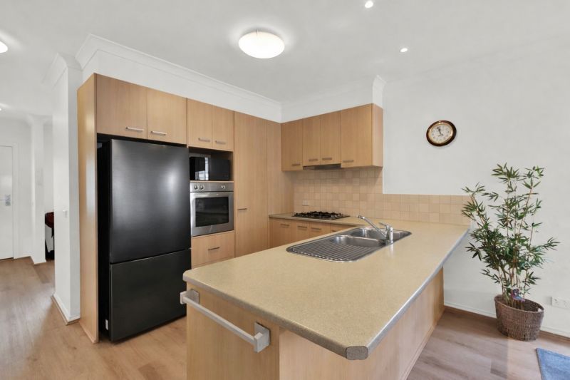 Lifestyle Communities Brookfield - Warm & modern appeal