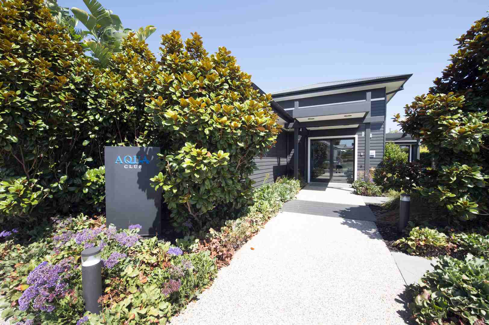 Lifestyle Chelsea Heights - Stylish living close to the bay. Downsize to a secure and vibrant bayside neighbourhood, close to all amenities while you soak up some vitamin sea.