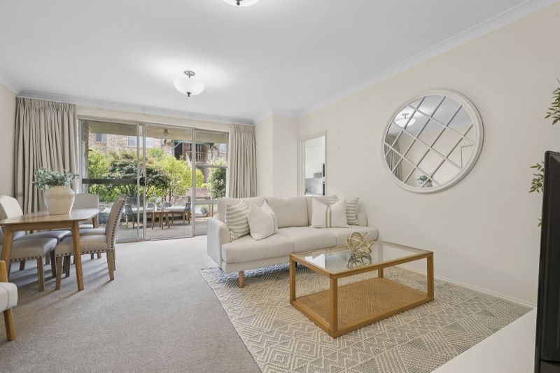 Charming ground-floor retirement villa