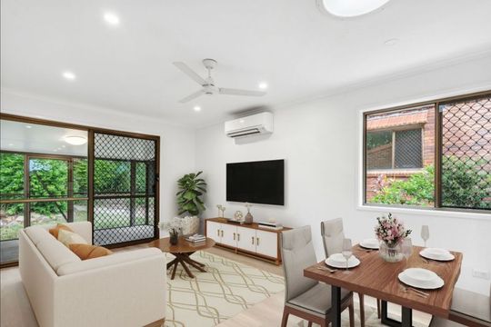 Light-filled one-bedroom plus study villa