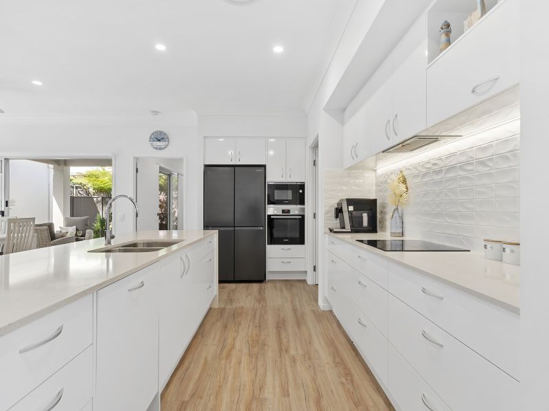 Site 84 - Established Avoca