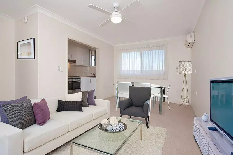 Modern, Serviced One-Bedroom Apartment