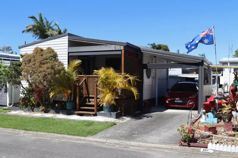 Tasman Holiday Park - North Star - Over 50's Residential Park