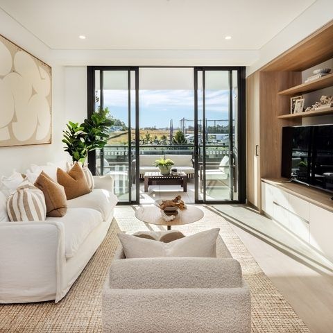 Generous 1-bedroom apartment with your own private balcony