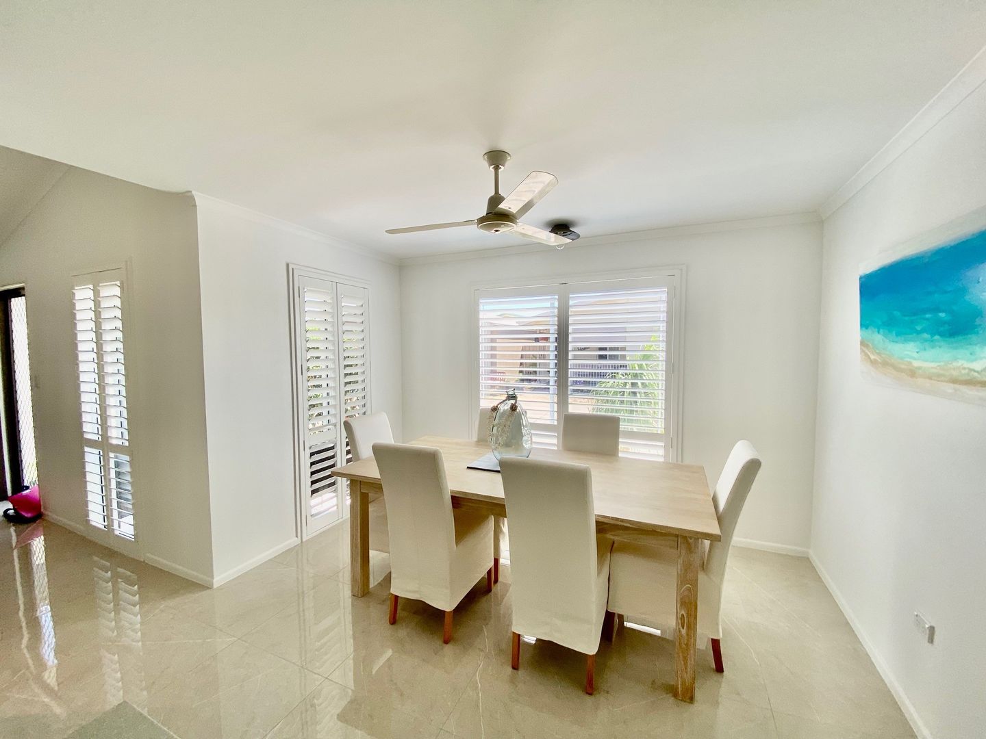 FRESH COASTAL LIVING