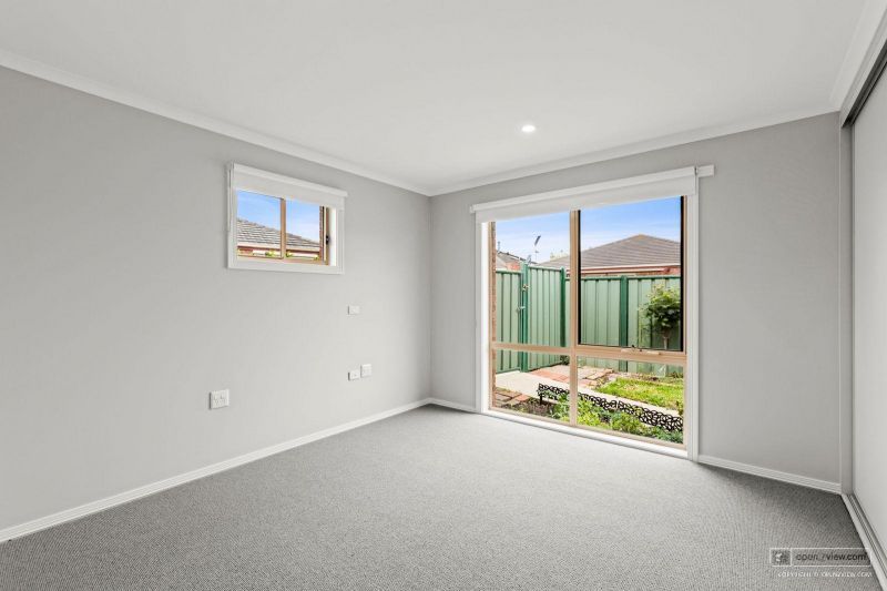 2 bedroom unit w/ garage - ready to move in and enjoy retirement