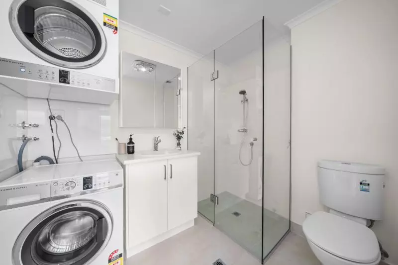 Apartment with views over community gardens