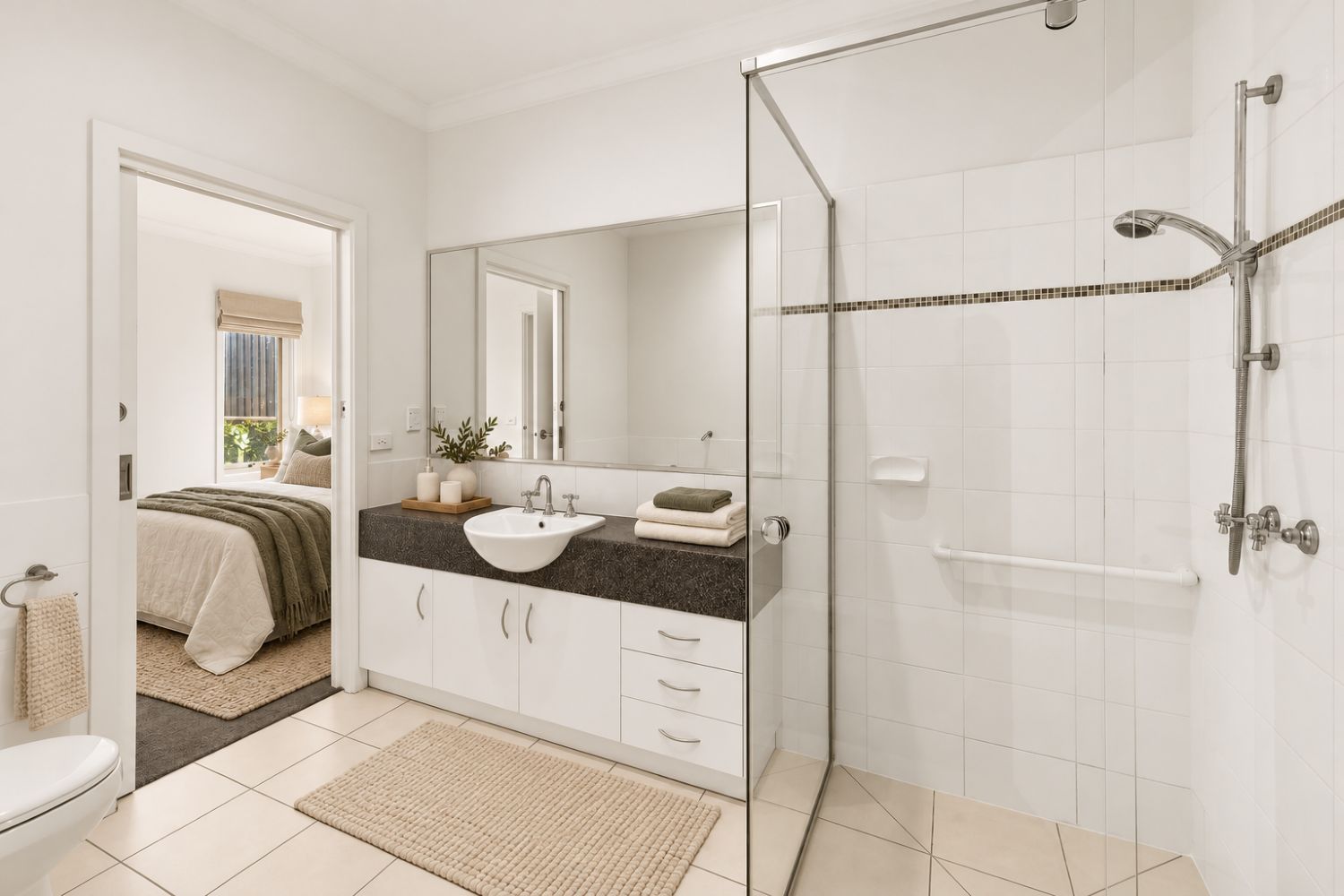 Renovated 2 Bedroom Villa in a Boutique Village with Solar Panels and Battery 