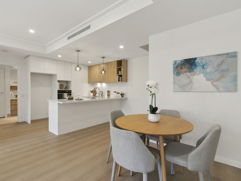 Stylish North-Facing Penthouse with Sunlit Balcony