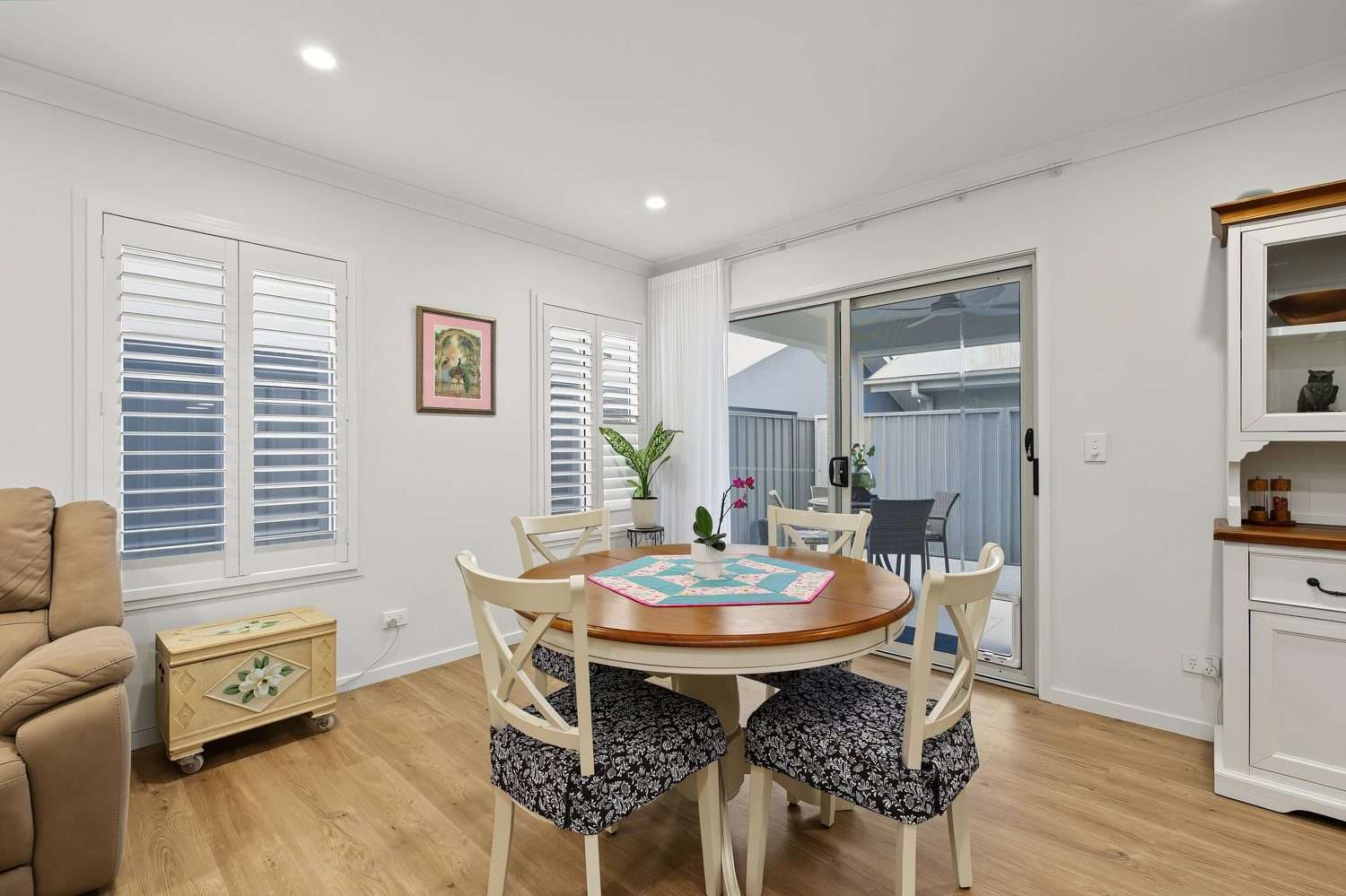 Modern Style, Prime Location