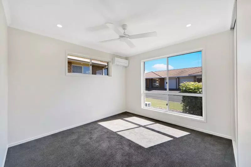 Large 3 bedroom villa, close to Lake!