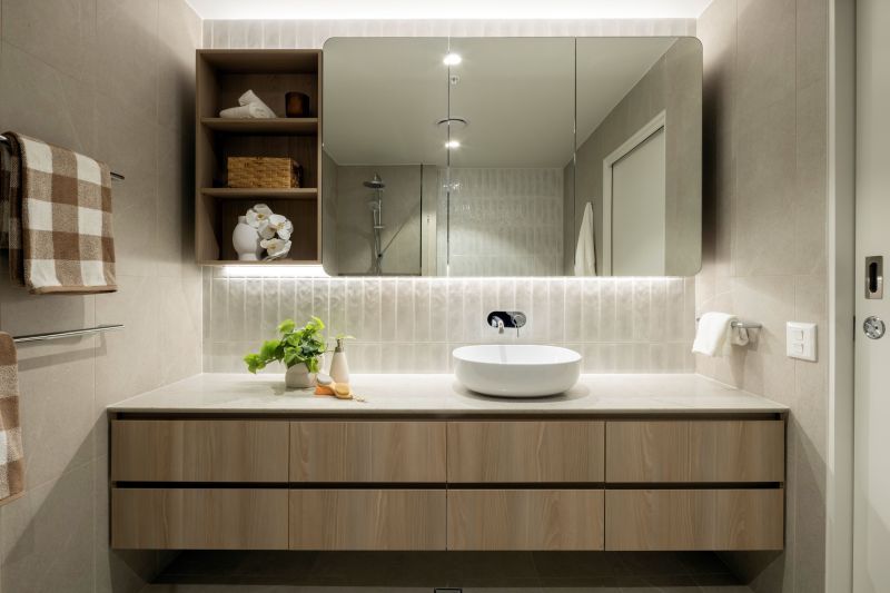 Spacious, light-filled 1-bedroom ground-floor apartment