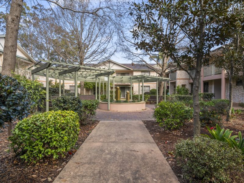 Open plan living with garden outlook