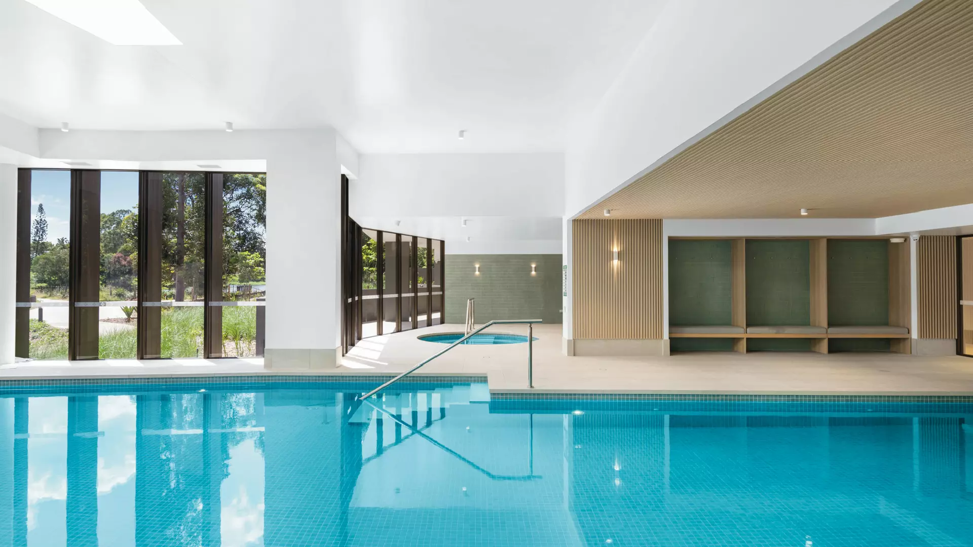 Spacious courtyard apartment surrounded by established gardens