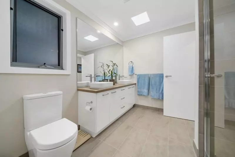 Contemporary home in Avington