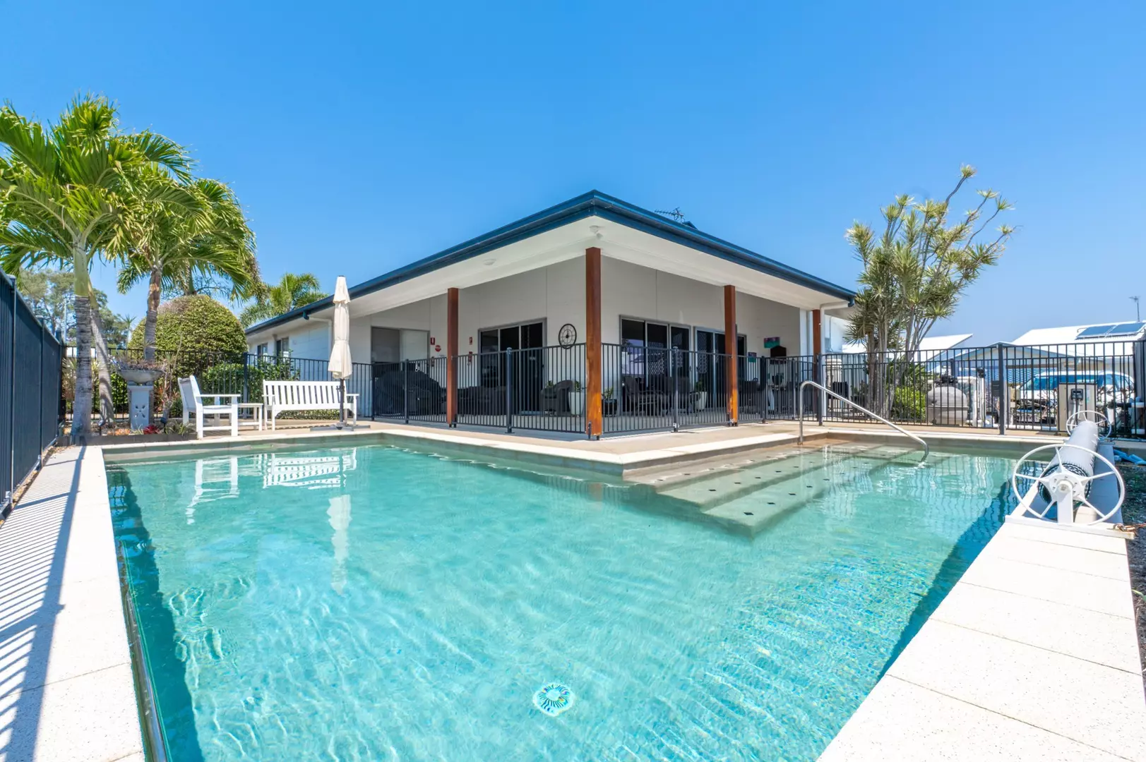 2 Bed + 1 Bath + Powder Room Villa 6