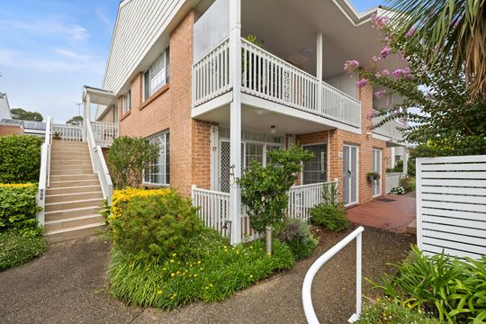 Sought After Ground Floor Apartment In The Belrose Country Club Close To The Clubhouse And Village Amenities