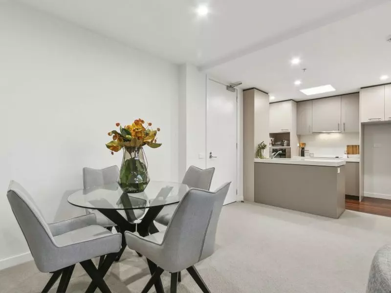 Modern, Light-Filled Apartment with Balcony and Secure Parking