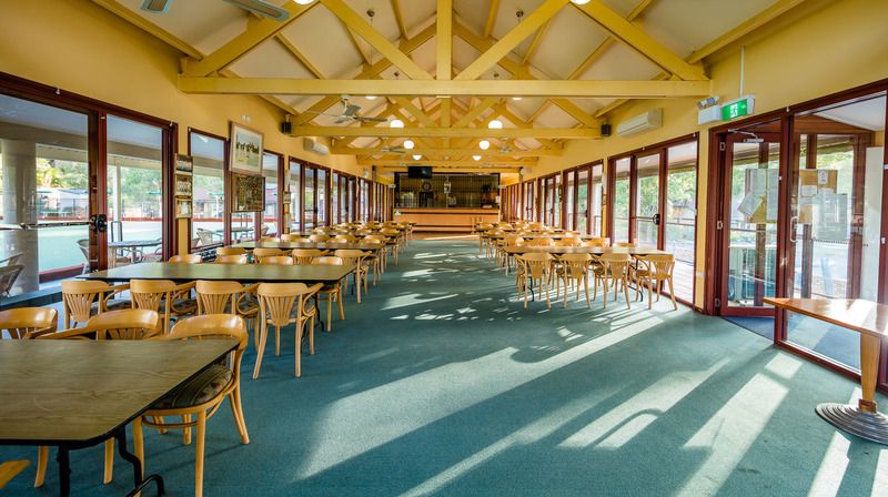 Villa with Flexible Living Spaces and Top Location