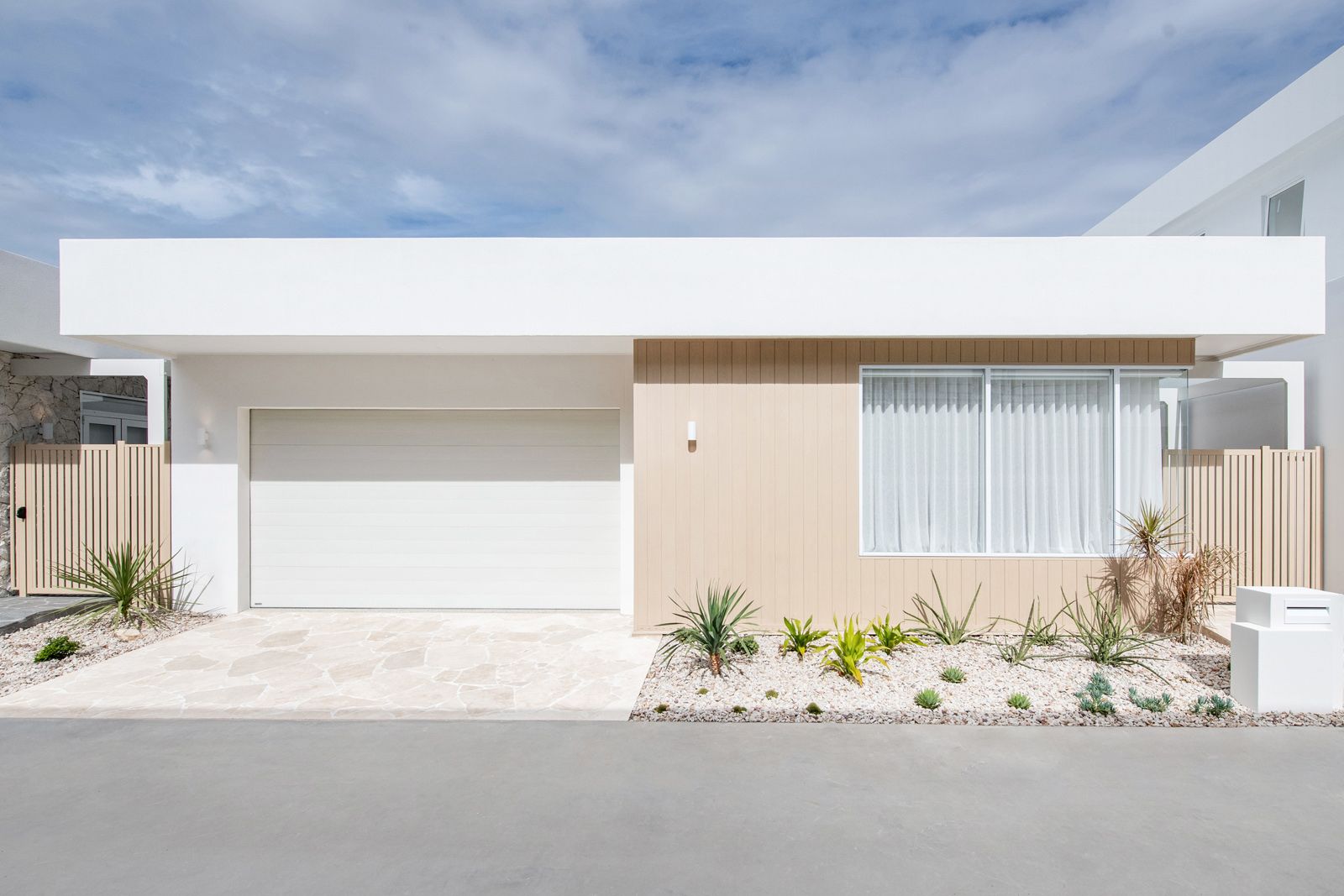 Mesquite by Palm Lake Resort Pelican Waters