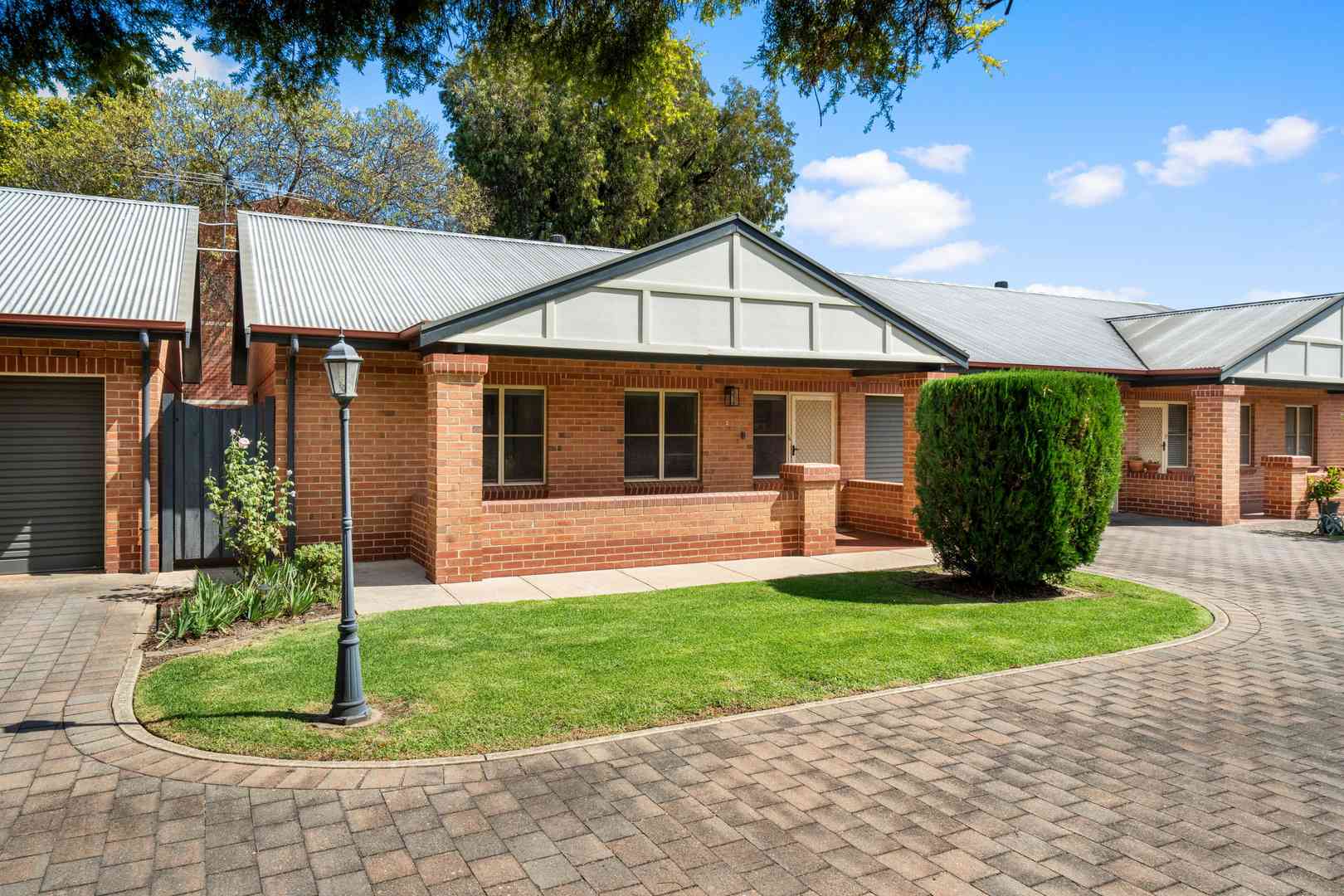 Parkrose Court - 2 Bedroom Unit for sale. 