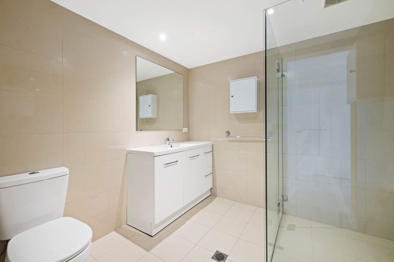 Sought After Ground Floor Apartment In The Belrose Country Club Close To The Clubhouse And Village Amenities