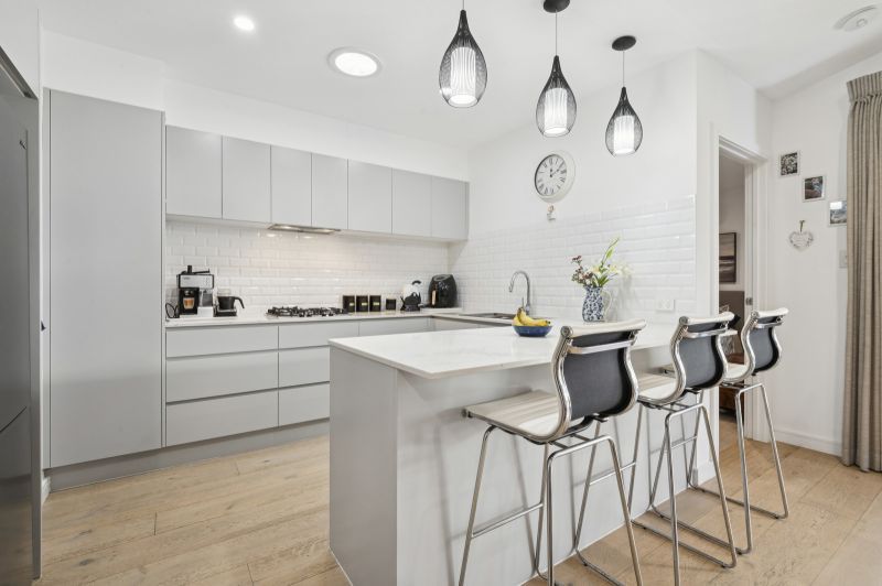 Tranquil Modern Living!