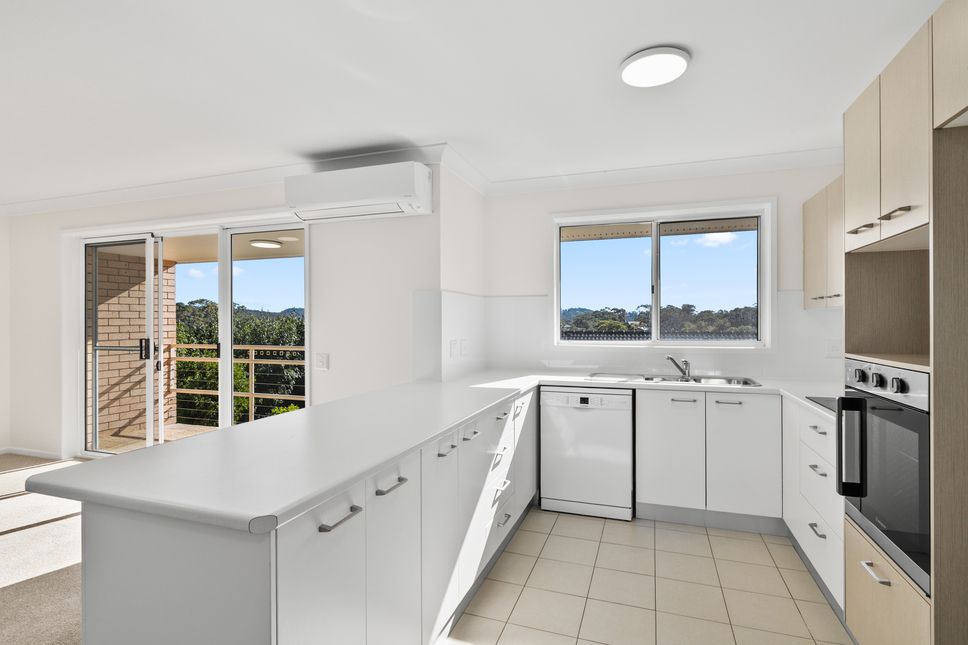 Refurbished and Light-filled 2 Bedroom Home - Simpson of Gallipoli 615