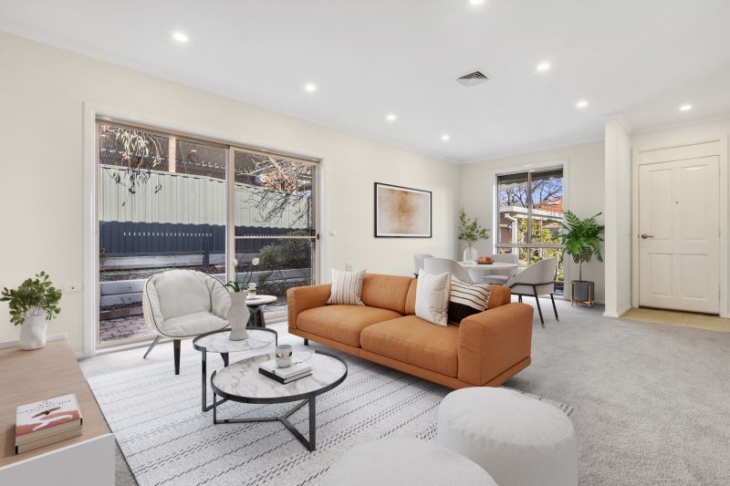 Newly refurbished 2-bedroom plus study villa