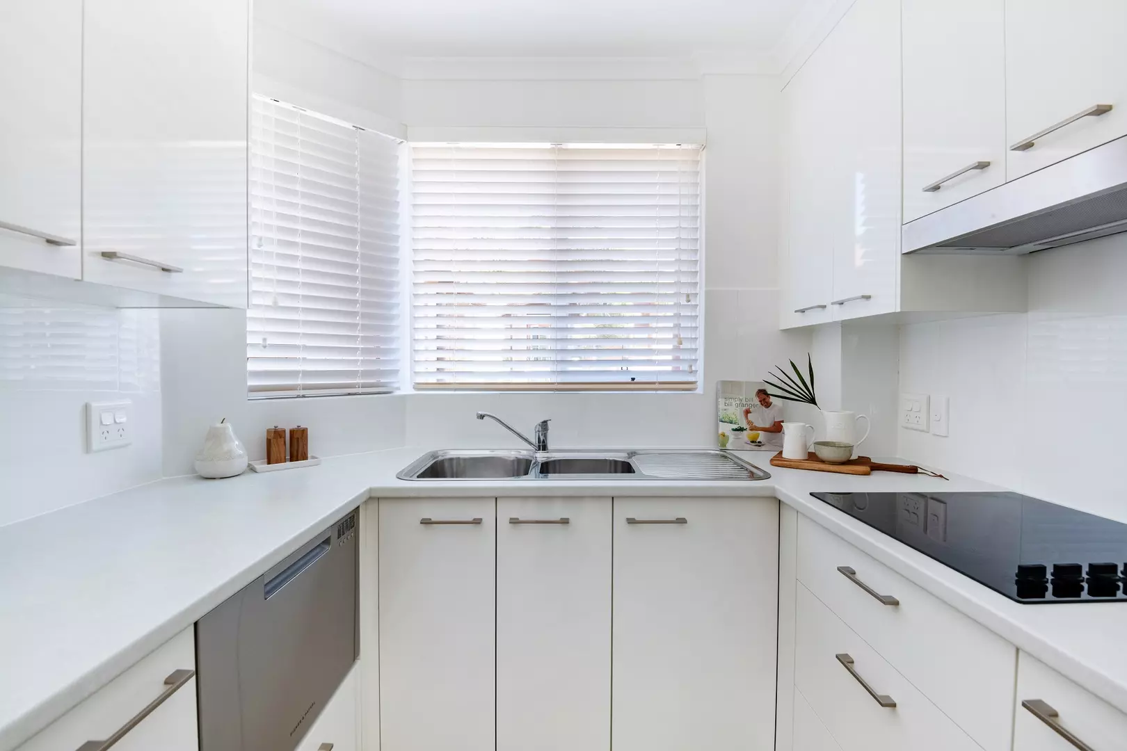 Refurbished One Bedroom Apartment with Private Balcony