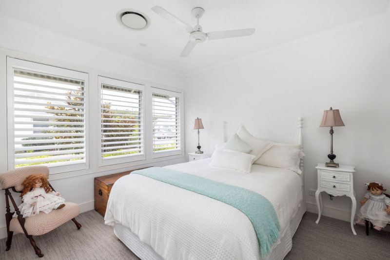 Elegant Corner Retreat – Stylish Alfresco Living