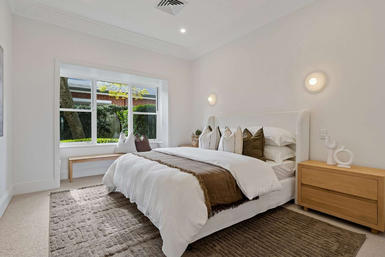 Spacious Contemporary Villa