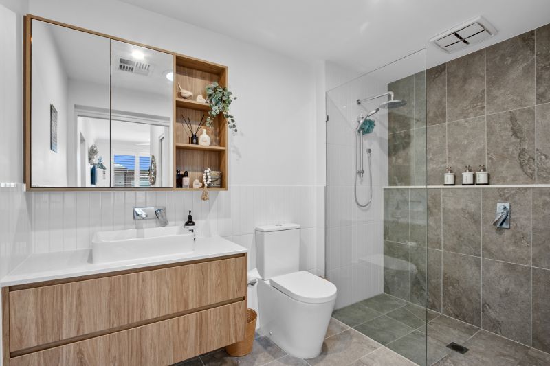 23 Columbus Circuit - Established Tasman Gable