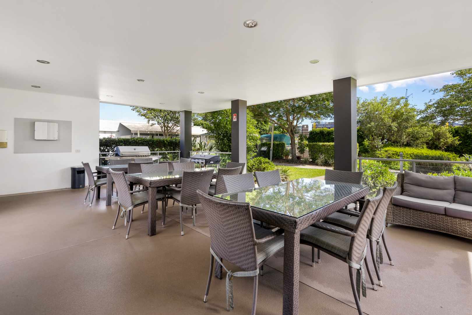 Modern one bedroom self-contained apartment