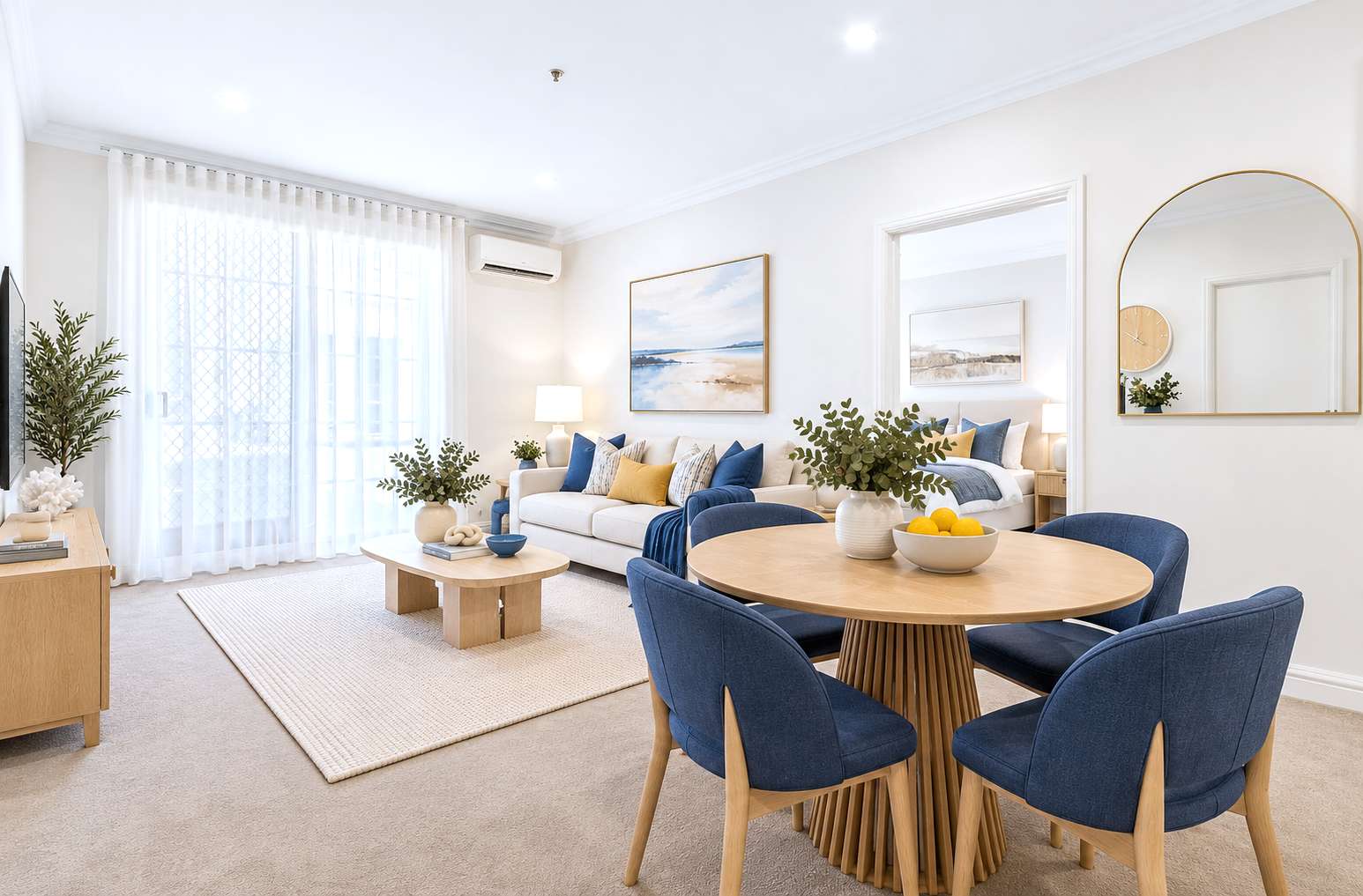 Large 2-bedroom, 2-bathroom ground-floor apartment