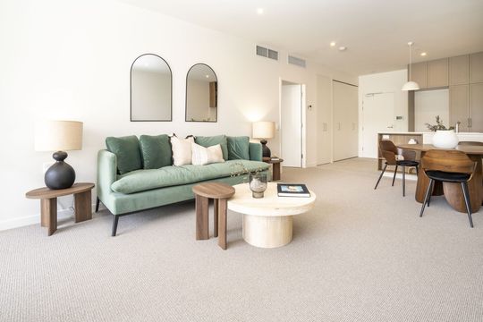 First floor apartment with spacious balcony