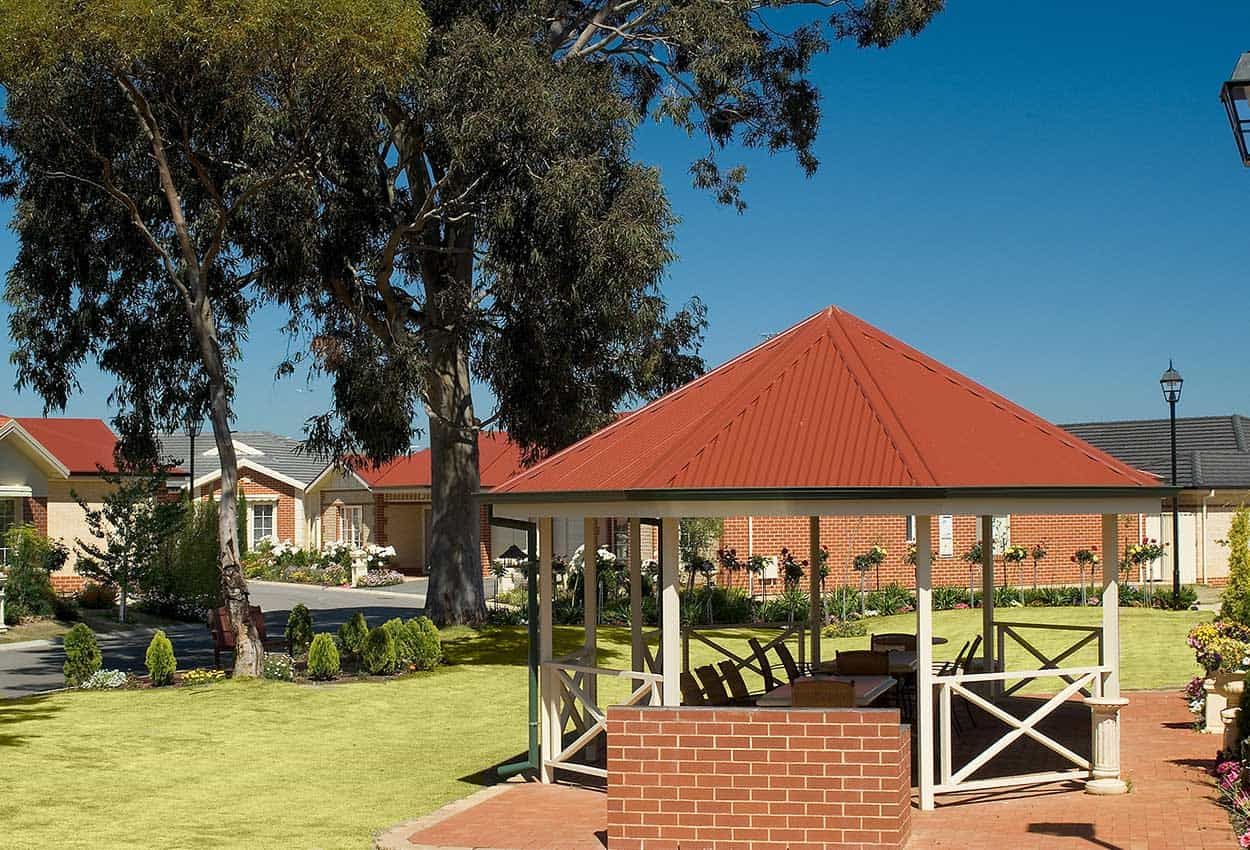 Move-In Ready Apartment with Upstairs Balcony and Fresh Updates