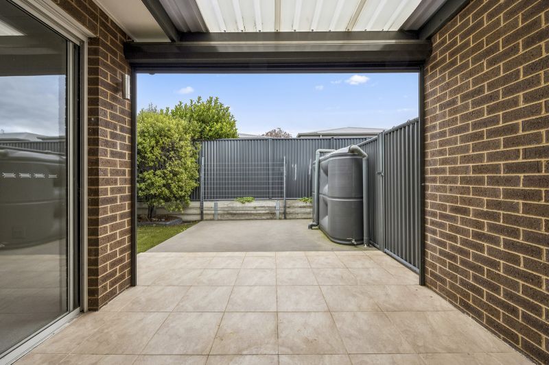 Stylish Villa, Courtyard Charm