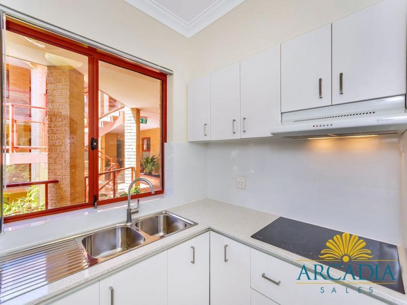 Arcadia Waters Bicton- Nothing to do, just move in.