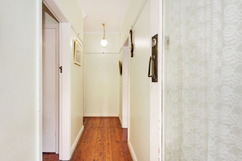 EXCELLENT ENTRY LEVEL HOME IN A POPULAR NOTHSHORE LOCATION