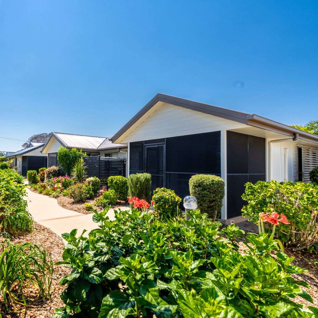 Villa 4 - Kingfisher - 2 Bedroom + 1 Bathroom - Oak Tree Park Avenue 