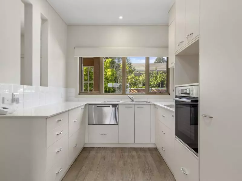 Stylish Residence Steps from the Clubhouse