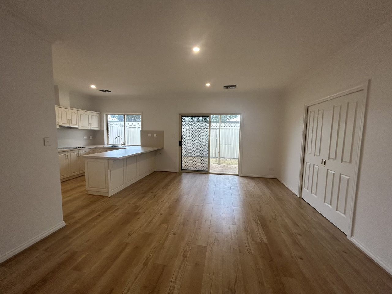 Large 2 Bedroom Renovated Home in Stuart Grove!