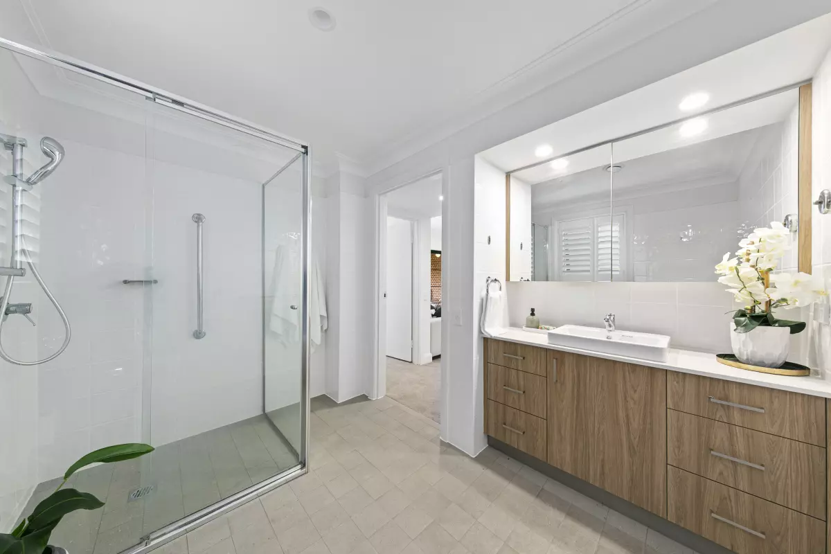 Apartment 1, 15 The Ridgeway, Lisarow